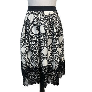 Ann Taylor Skirt sz 4 Black White Floral Lace Knee Full Wedding Cocktail Formal